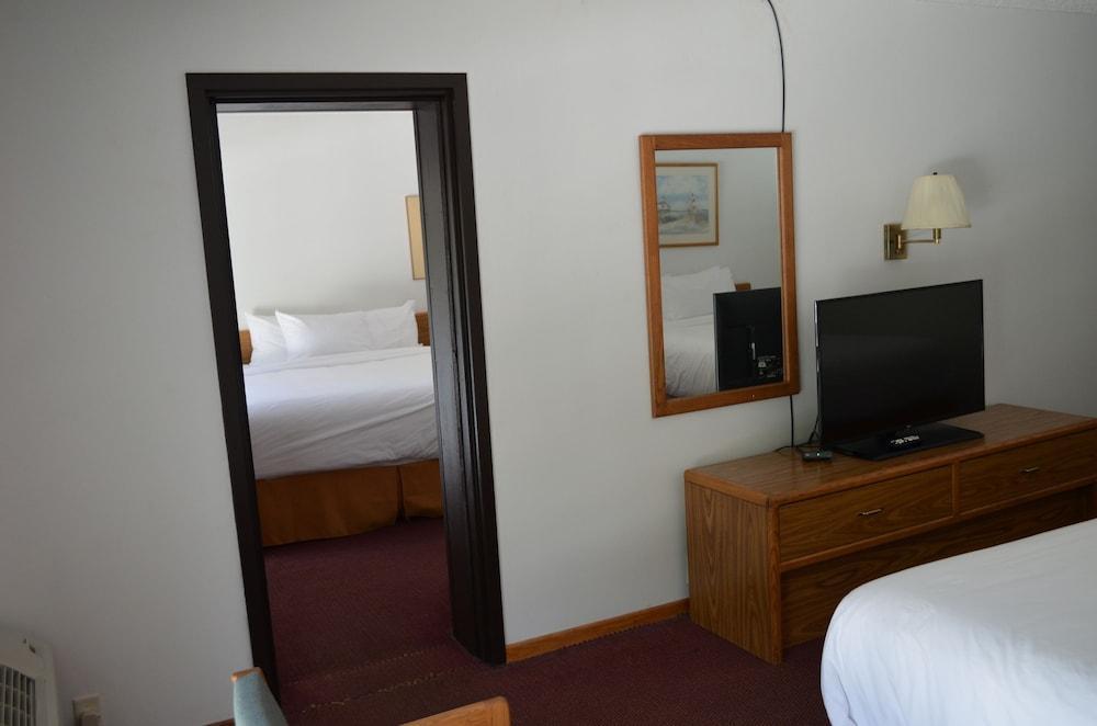 Econo Lodge Manistee Eksteriør billede